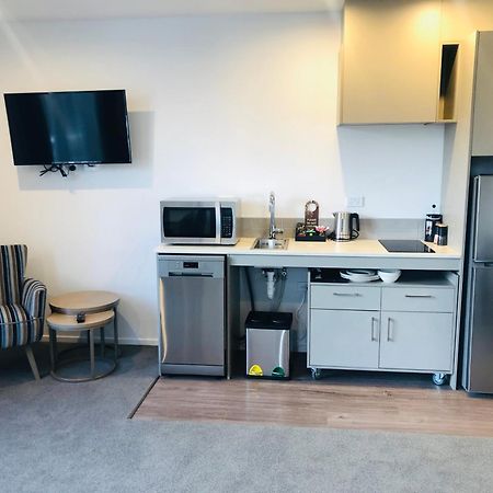Ramada By Wyndham Queenstown Central Bagian luar foto