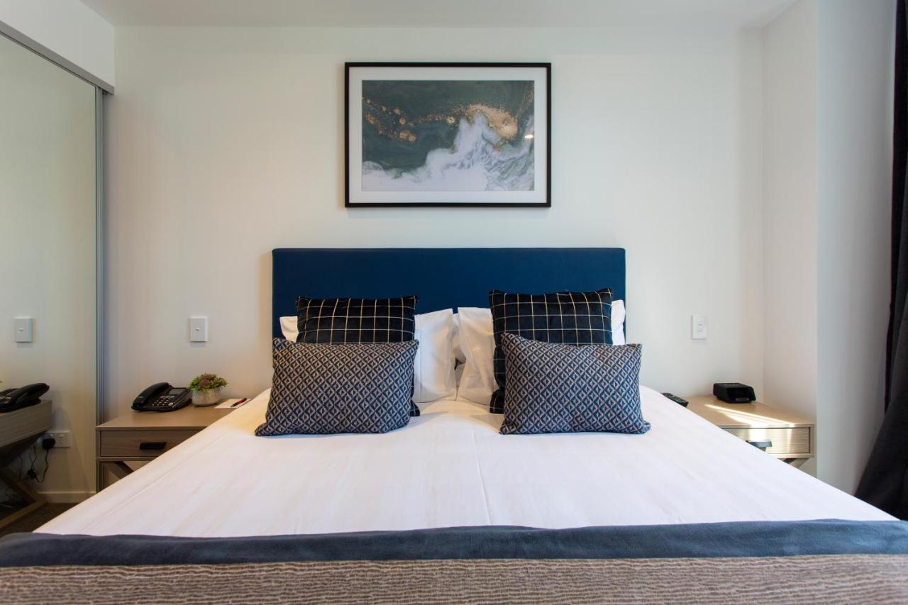 Ramada By Wyndham Queenstown Central Bagian luar foto