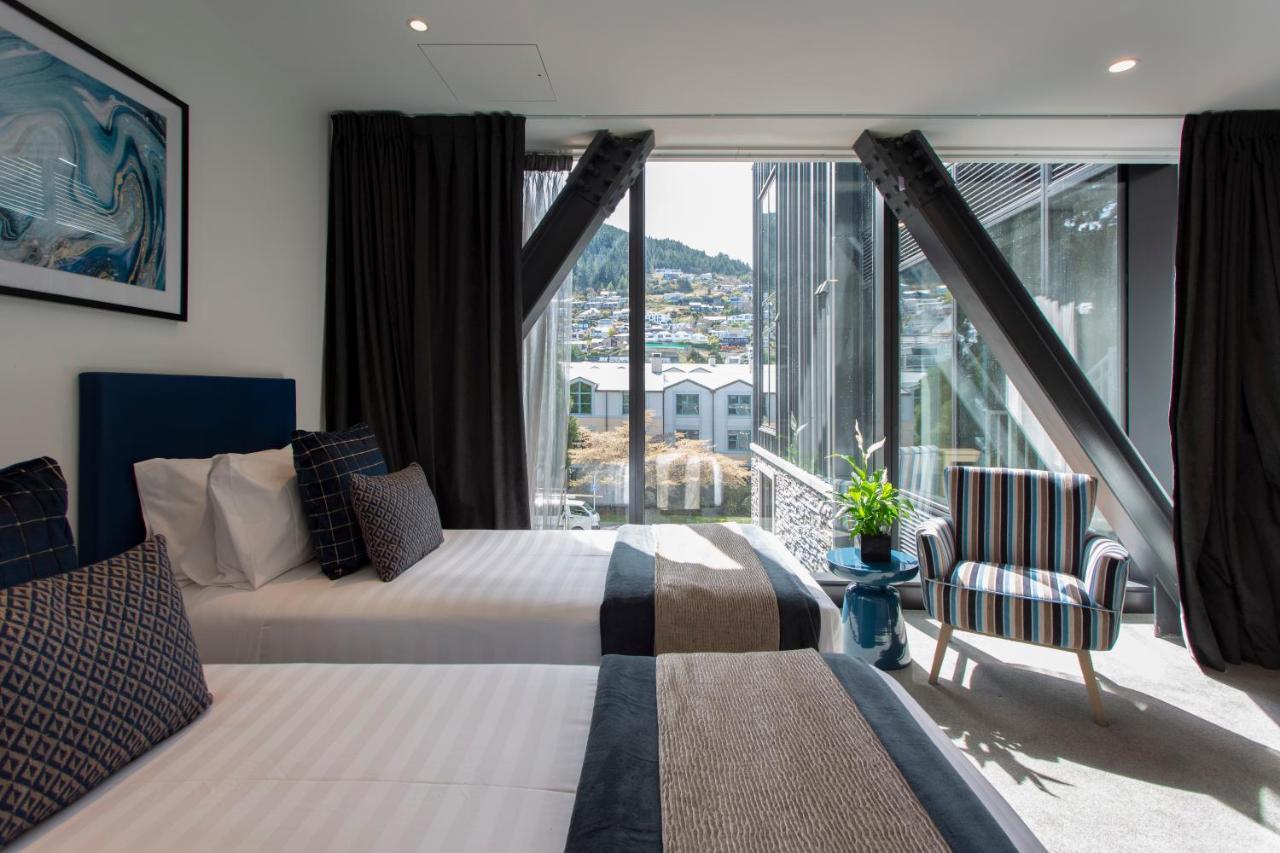 Ramada By Wyndham Queenstown Central Bagian luar foto