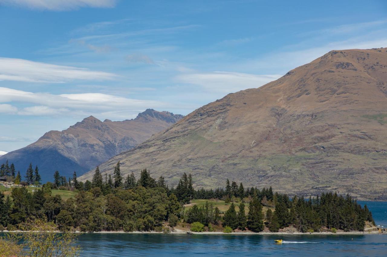 Ramada By Wyndham Queenstown Central Bagian luar foto