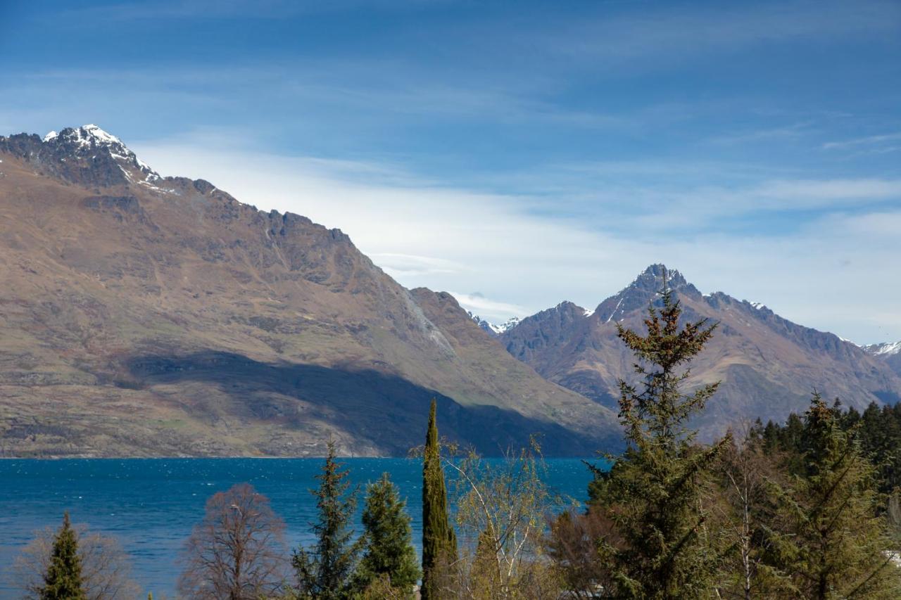 Ramada By Wyndham Queenstown Central Bagian luar foto