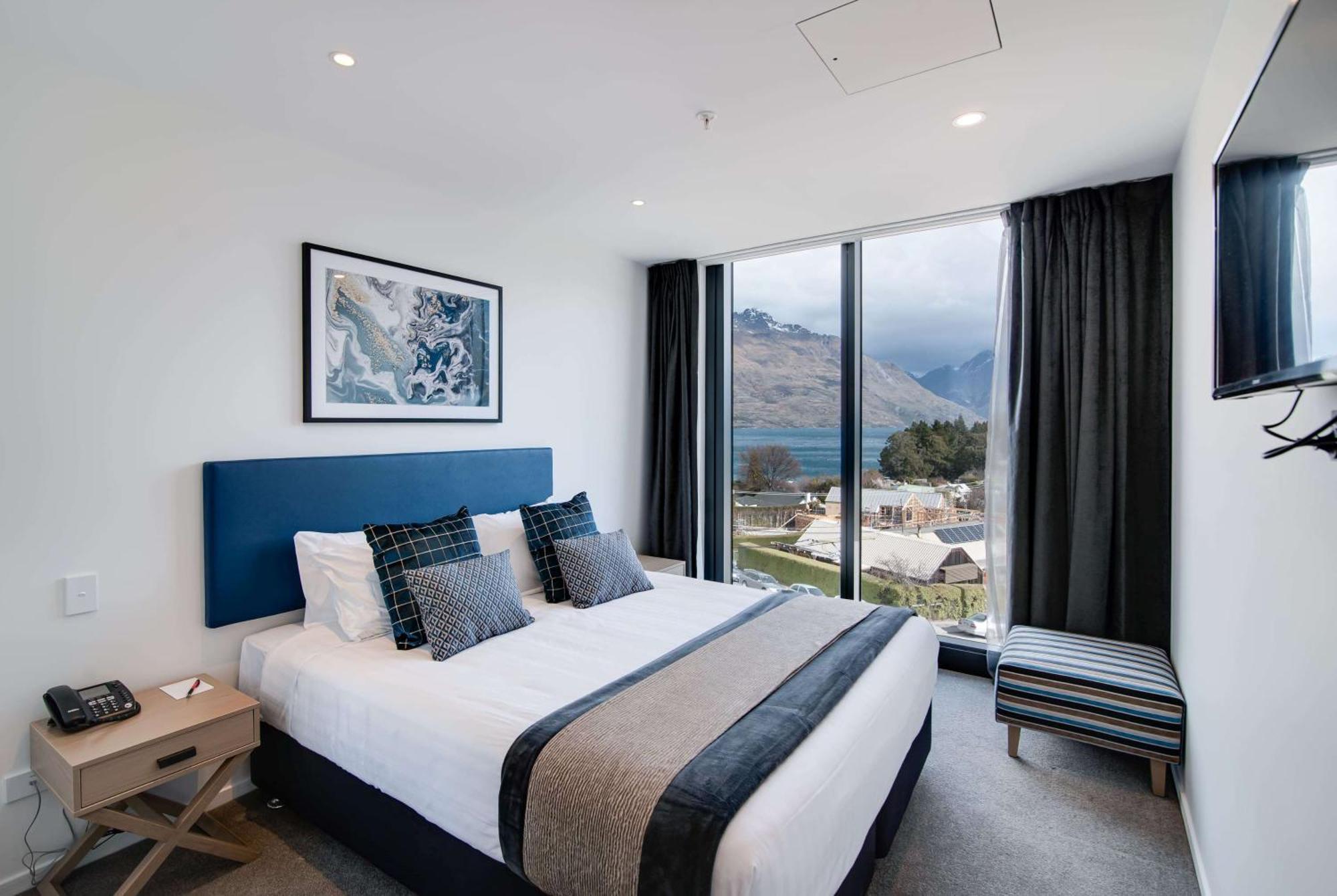 Ramada By Wyndham Queenstown Central Bagian luar foto
